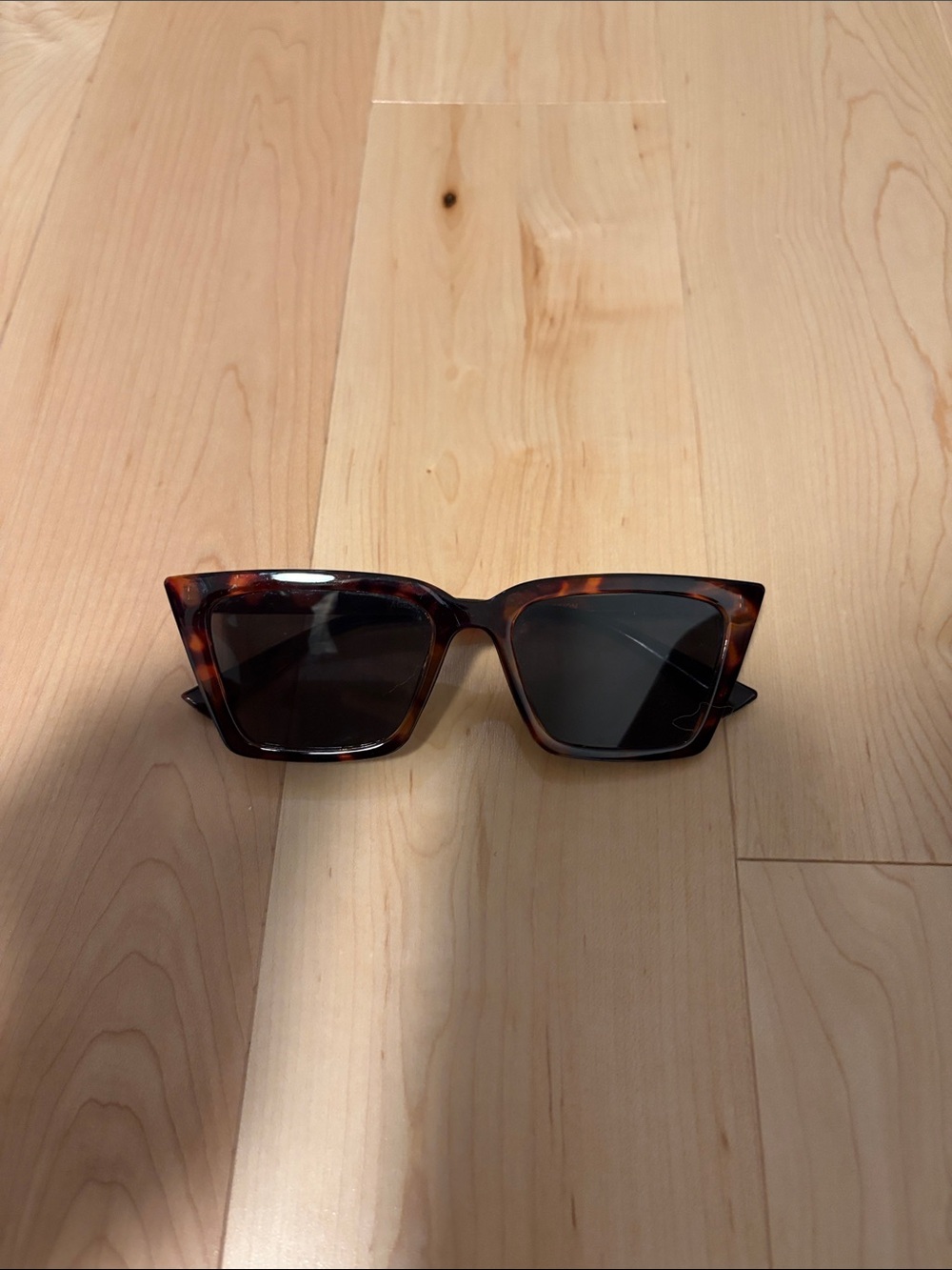 Women's Tortoise Square Sunglasses with Dark Lenses
